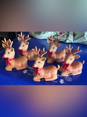 5 Rare Light Up Plastic Reindeer